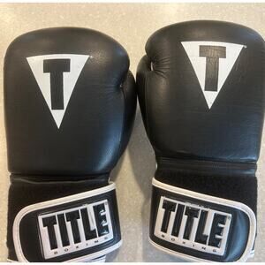 Title Boxing Gloves - Black/white 12oz Good Condition